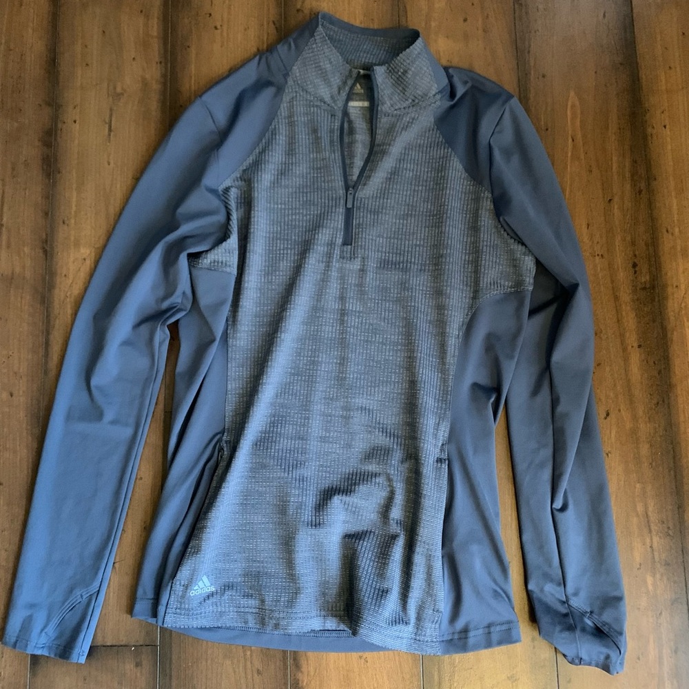 Adidas top, mint condition. size m